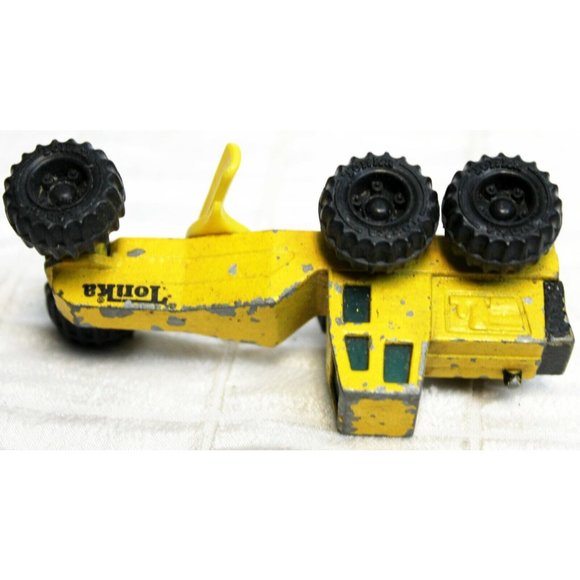 VTG 1994 Tonka Miniature Diecast Yellow Motor Grader Tractor 1:64 Scale 4" Truck - Picture 6 of 9